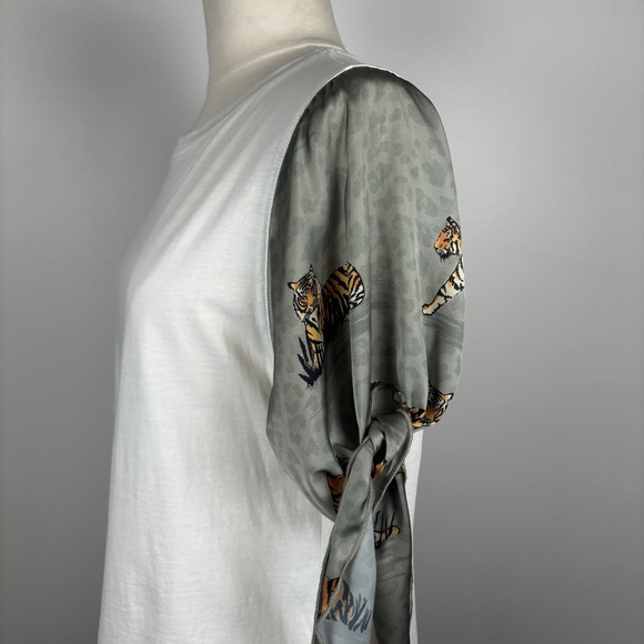 Basic Tee with Satin Sleeves with Ties - Picture 5 of 5